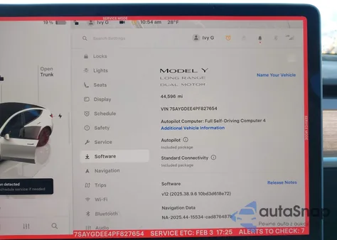 2023 Tesla Model Y Awd/Long Range Dual Motor All-Wheel Drive z USA, uszkodzony, nr VIN 7SAYGDEE4PF827654